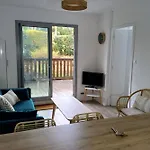 Charming Quiet Flat In Lägenhet