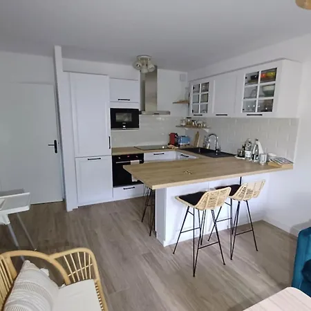 Lovely For Two With Terrace - Apartment